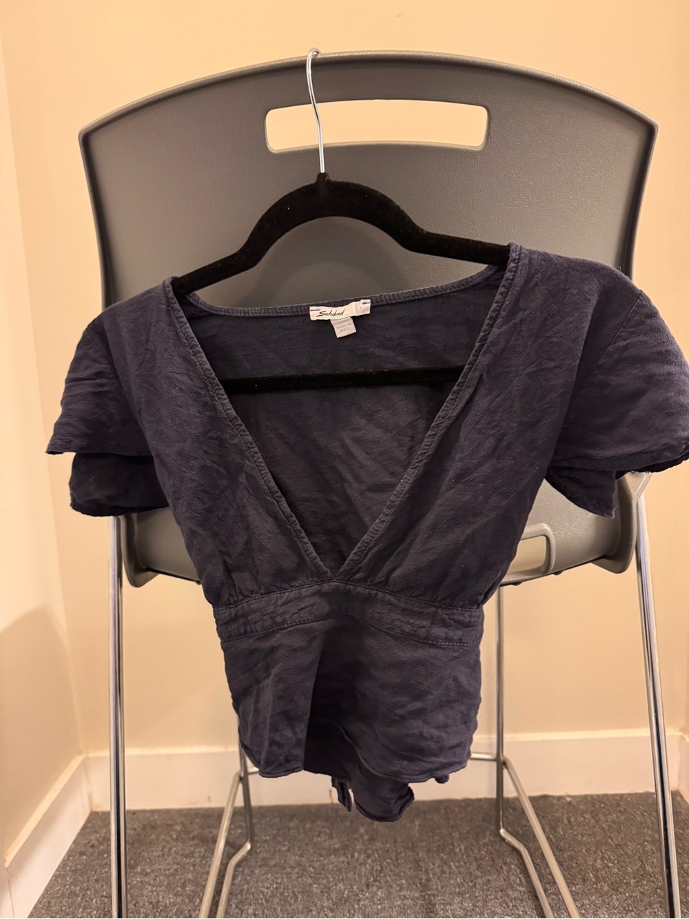 Made in Italy summer V-neck shirt in navy